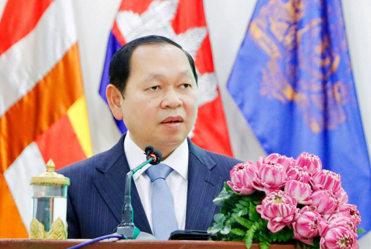 ឯកឧត្តមឆាយប្ញទ្ធិសែនអញ្ជើញប្រកាសប្រធានមន្ទីរអភិវឌ្ឍន៏ជនបទខេត្តស្វាយរៀង