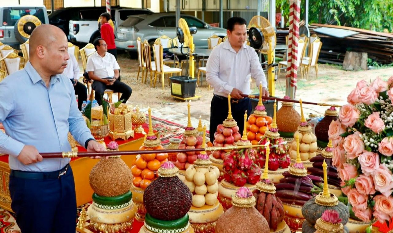 រដ្ឋបាលខេត្តស្វាយរៀងបញ្ចុះបឋមសិលាបើកការដ្ឋានសាងសង់ក្លឹបកីឡាប្រដាល់        